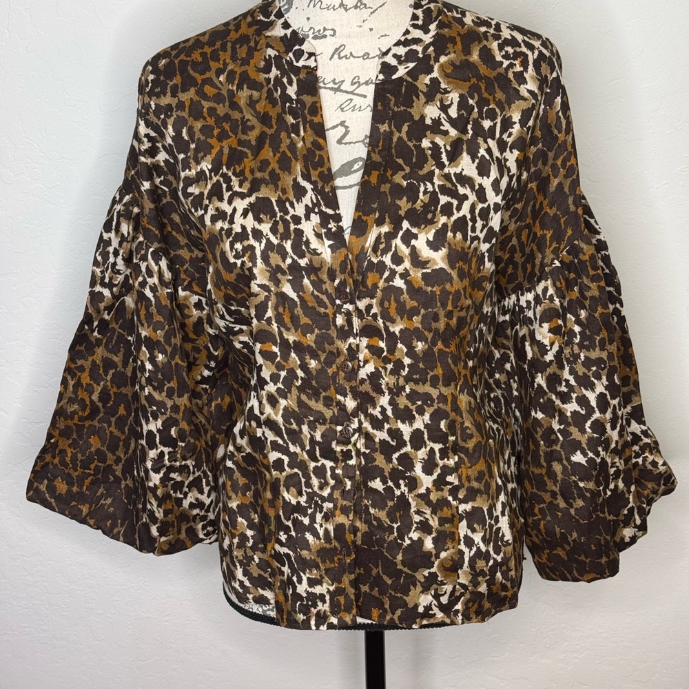 Veronica Beard Leopard print with Bell Sleeve Blouse in Linen Fabric. Size 10